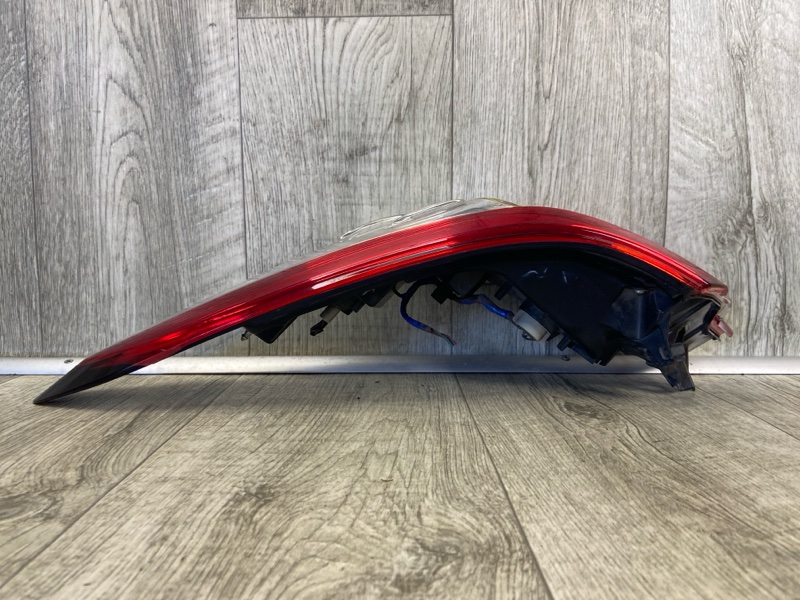 Фонарь наружный правый TOYOTA CAMRY 70 17- GSV70 2.5 A25AFKS Фонарь наружный правый TOYOTA CAMRY 70 17- GSV70 2.5 A25AFKS