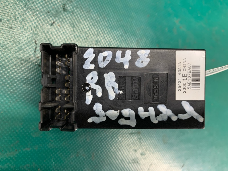 Кнопка стеклоподъемника задняя правая Q50 20- 2021 Седан 3.0 VR30DDTT