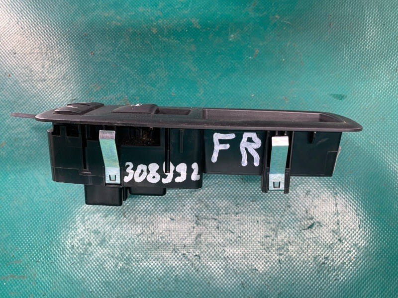 Кнопка стеклоподъемника передняя правая CHEROKEE 14- 2017 Wagon 2.4L I4 FI DOHC 16V NF4 Кнопка стеклоподъемника передняя правая CHEROKEE 14- 2017 Wagon 2.4L I4 FI DOHC 16V NF4