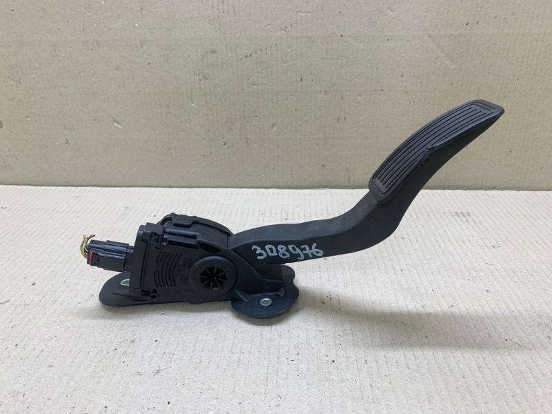 Запчасть педаль газа левая MAZDA 6 GH 07-12 2008 2.5 L (L5-VE) GS1D-41-600B Б/У Педаль газа левая MAZDA 6 GH 07-12 2008 2.5 L (L5-VE) GS1D-41-600B Б/У