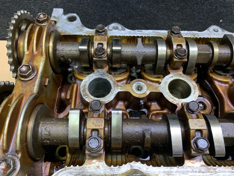 Головка блока цилиндров MATRIX 02-08 2002 ZZE132 1.8L 1ZZ-FE