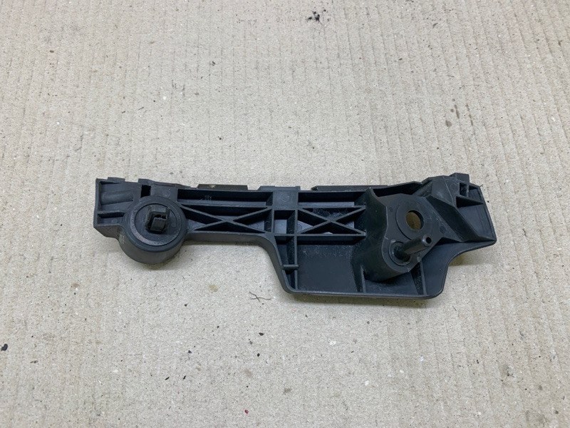 Кронштейн переднего бампера (на крыле) левый MAZDA 6 GH 07-12 2.5 L (L5-VE)