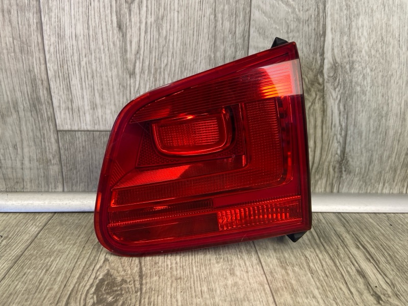 Фонарь внутренний правый VOLKSWAGEN TIGUAN 08-17 2011 5N 2.0 CCTA 5N0945094J Б/У