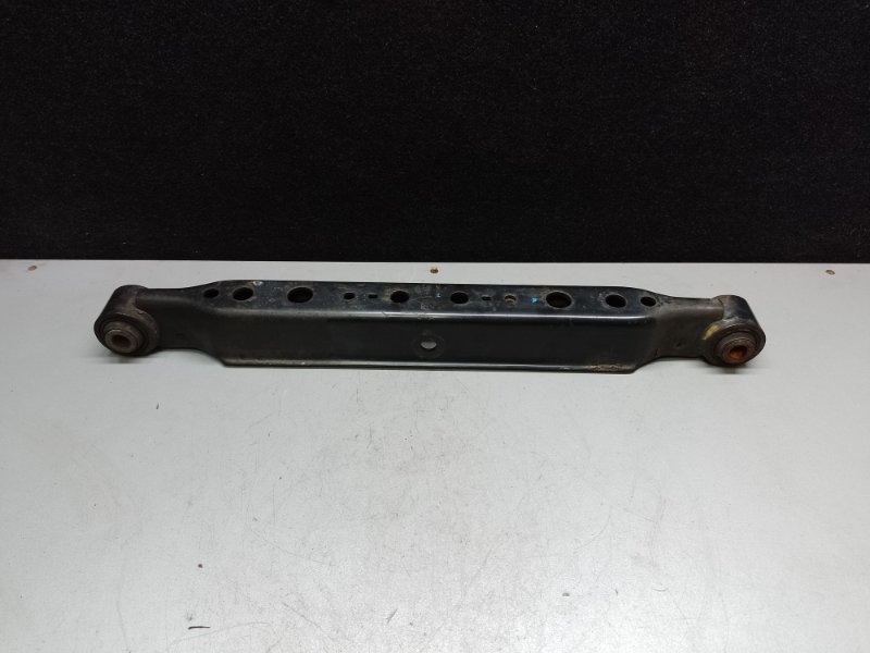 Рычаг задней подвески поперечный нижний левый NISSAN X-TRAIL/ROGUE T32 13-20 2015 2.5 QR25DE 55111-4BA0A Б/У