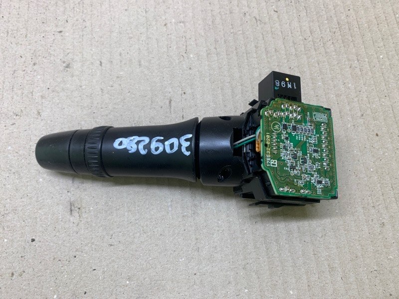 Подрулевой переключатель левый MITSUBISHI OUTLANDER XL 05-13 3.0 6B31