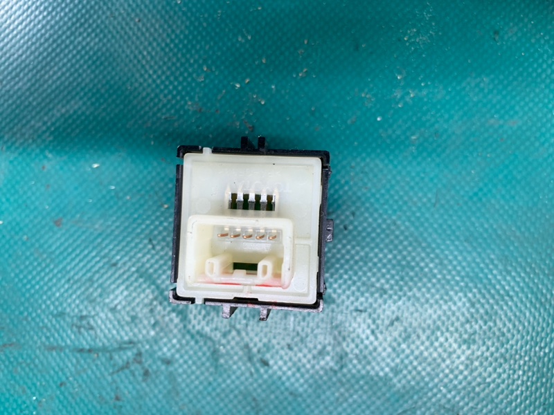 Кнопка центрального замка SIENNA 11-16 2015 Минивэн 3.5 2GR-FE