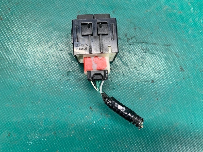 Кнопка центрального замка SIENNA 11-16 2015 Минивэн 3.5 2GR-FE