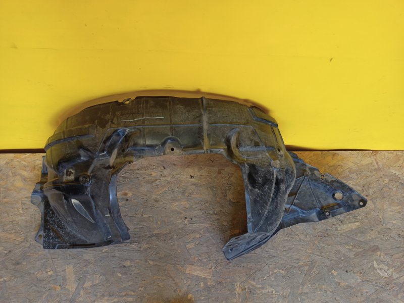 Подкрылок передний левый LEAF 18-