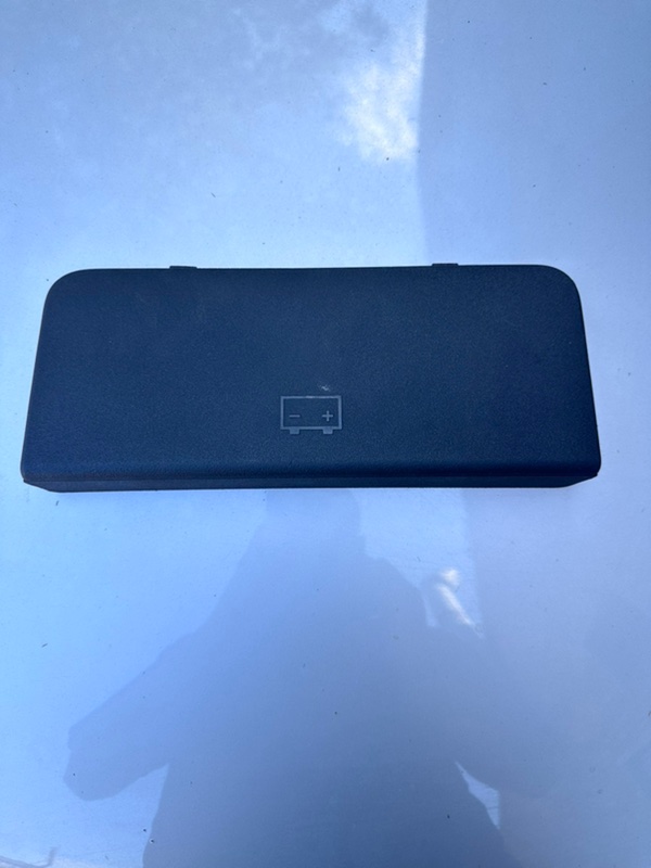 Запчасть крышка аккумулятора LEXUS RX350/450 09-15 2011 3.5 2GR-FE 58441-0E011 Б/У Крышка аккумулятора LEXUS RX350/450 09-15 2011 3.5 2GR-FE 58441-0E011 Б/У