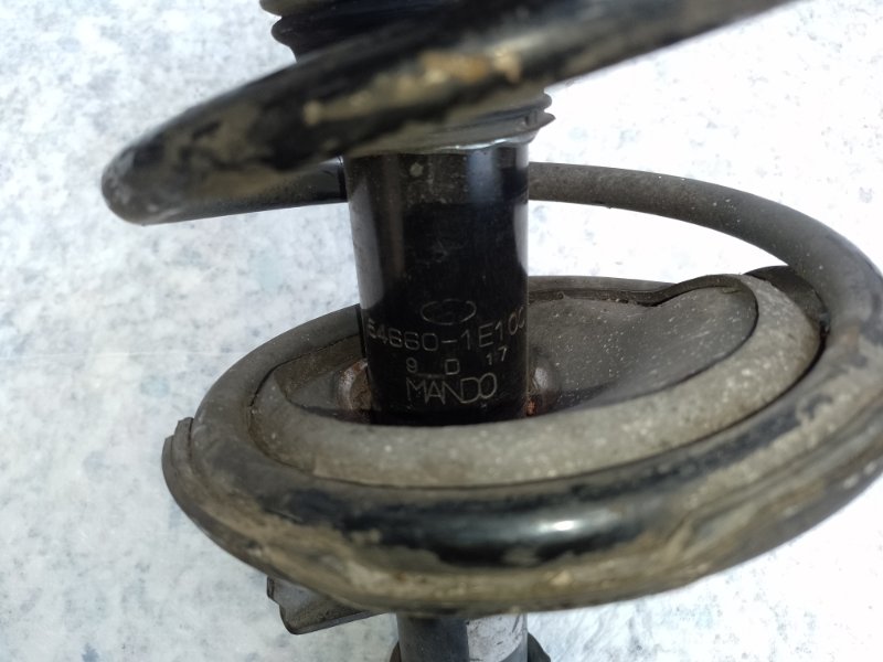 Амортизатор передний правый HYUNDAI ACCENT MC 06-10 1.6 G4ED