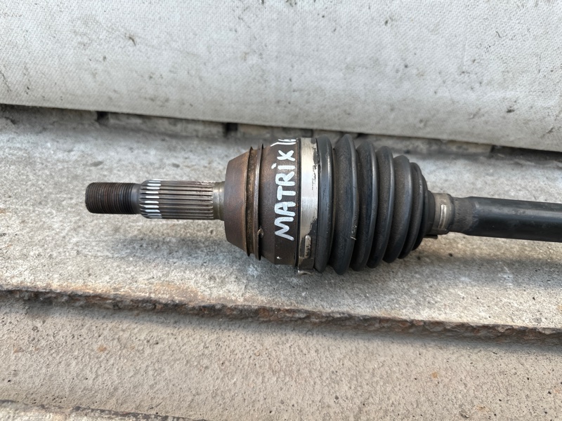 Привод передний правый TOYOTA MATRIX 02-08 ZZE132 1.8L 1ZZ-FE