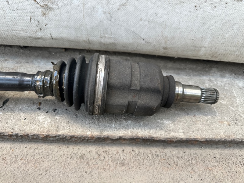 Привод передний правый MATRIX 02-08 2002 ZZE132 1.8L 1ZZ-FE