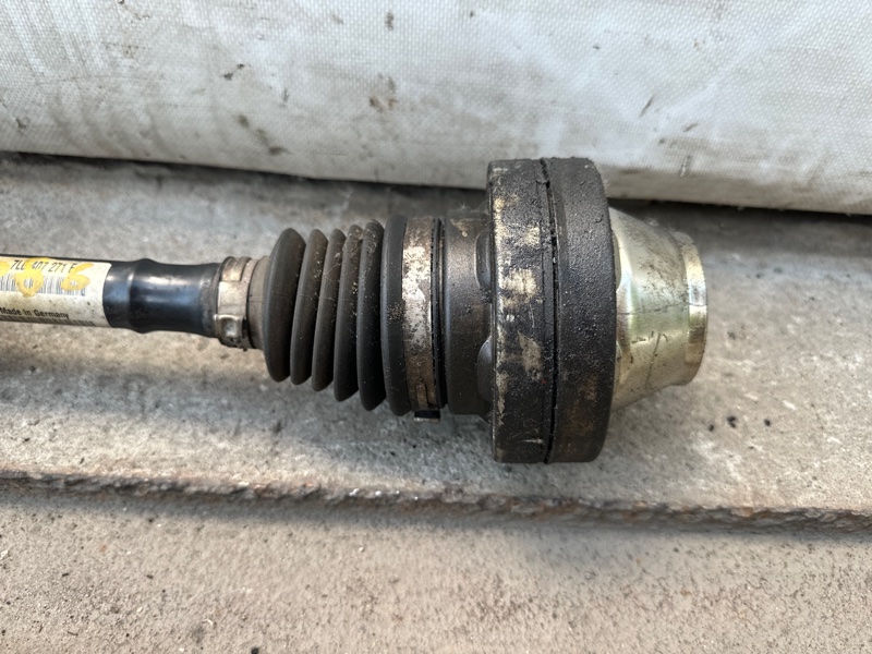 Привод передний TOUAREG 02-10 2007 BHK 3.6