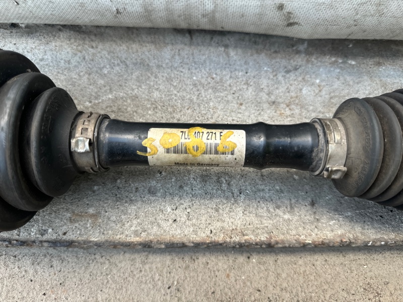 Привод передний TOUAREG 02-10 2007 BHK 3.6