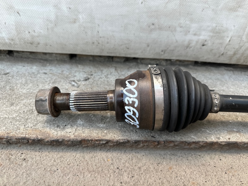 Привод передний правый INFINITI M35/M45 04-10 3.5 VQ35HR