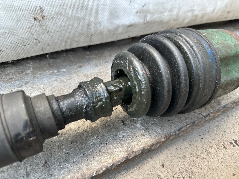 Привод передний левый OUTLANDER 03-07 2003 2.4 4G69