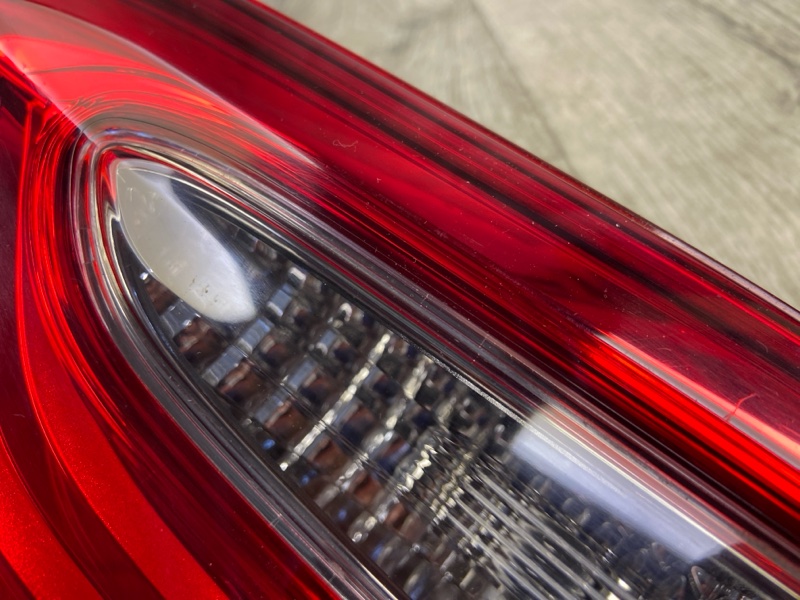 Фонарь внутренний правый CAMRY 70 17- 2018 GSV70 2.5 A25AFKS