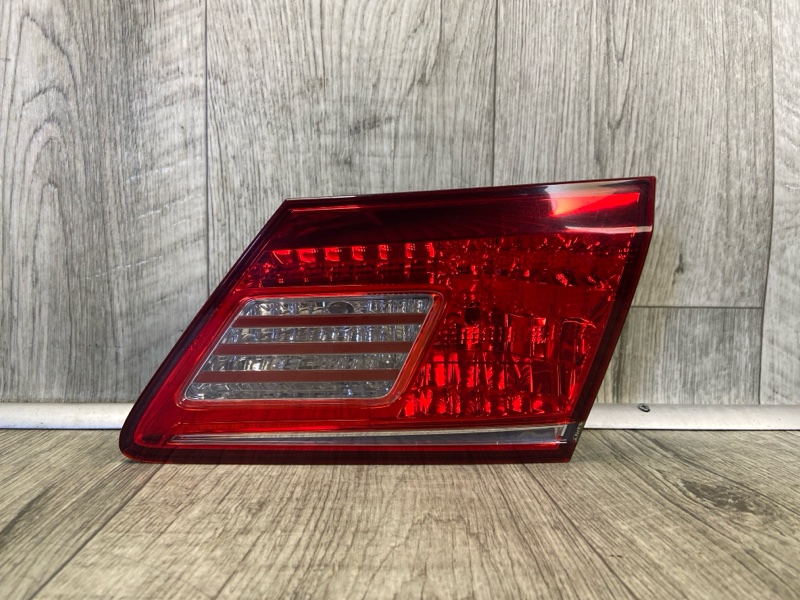 Фонарь внутренний правый LEXUS ES350 06-12 2011 SEDAN 3.5 2GR-FE 8158133190 Б/У