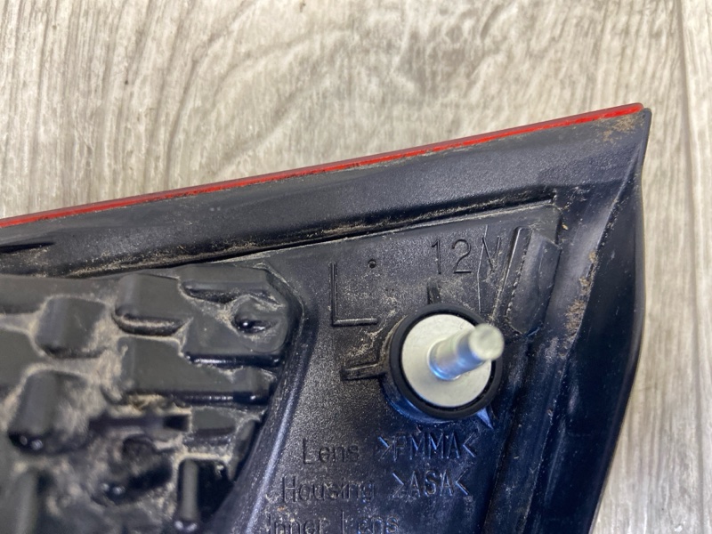 Фонарь внутренний левый LEGACY 09-15 BM 2012 SEDAN 3.6 EZ36