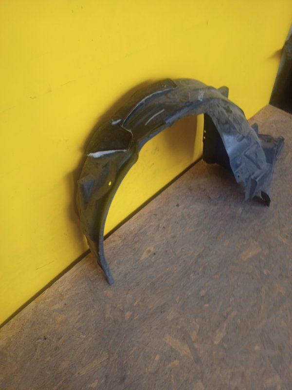 Подкрылок передний левый LEGACY 09-15 BM