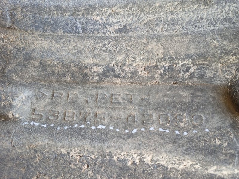 Подкрылок передний правый RAV4 18-