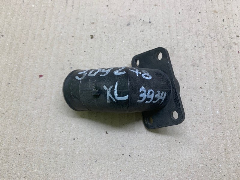 Фланец системы охлаждения MITSUBISHI OUTLANDER XL 05-13 2009 3.0 6B31 Б/У