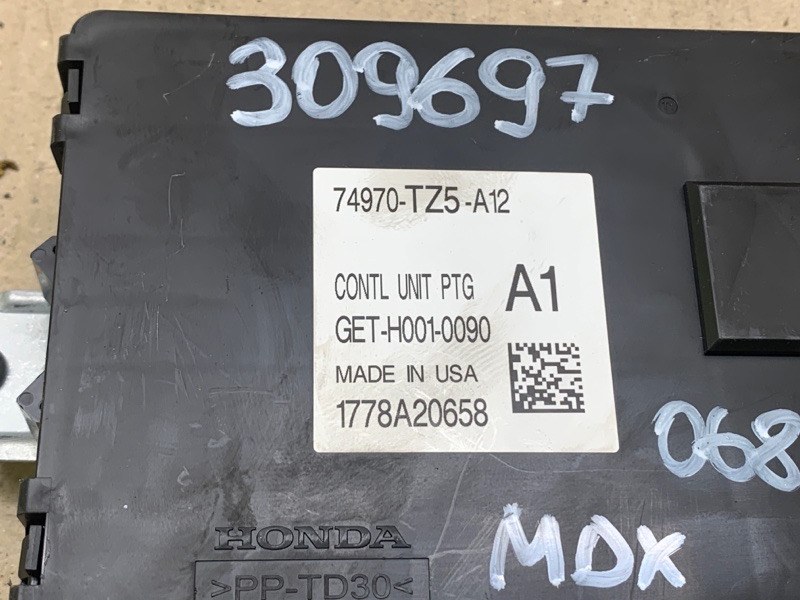 Блок управления крышкой багажника MDX (YD3) 13-21 2018 3.5 J35Y5