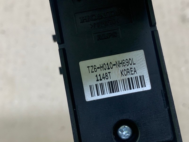 Кнопка стояночного тормоза ACURA MDX (YD3) 13-21 3.5 J35Y5 Кнопка стояночного тормоза ACURA MDX (YD3) 13-21 3.5 J35Y5