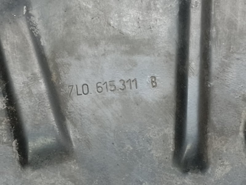 Защита тормозного диска передняя VOLKSWAGEN TOUAREG 02-10 BHK 3.6