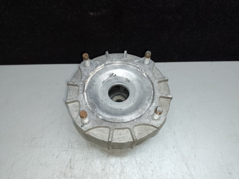 Запчасть опора амортизатора задняя VOLKSWAGEN TOUAREG 02-10 2007 BHK 3.6 7L0 412 321 Б/У Опора амортизатора задняя VOLKSWAGEN TOUAREG 02-10 2007 BHK 3.6 7L0 412 321 Б/У