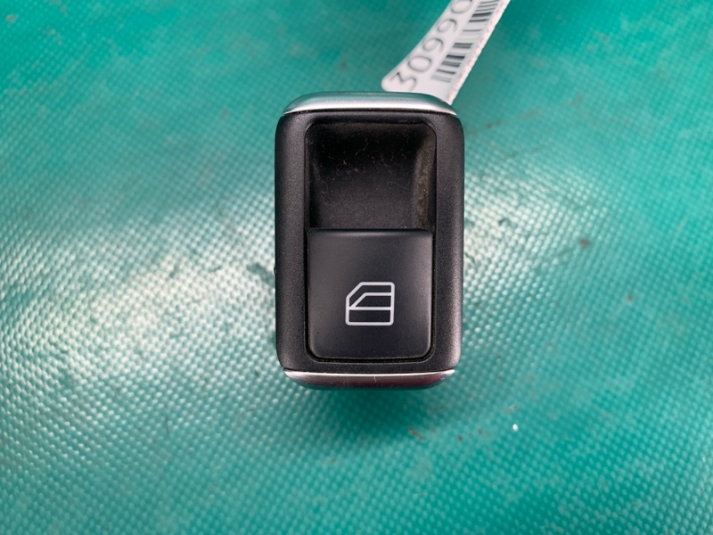 Кнопка стеклоподъемника задняя правая INFINITI QX30 16-20 2019 Внедорожник 2.0 20PET 25411-5DA0A Б/У