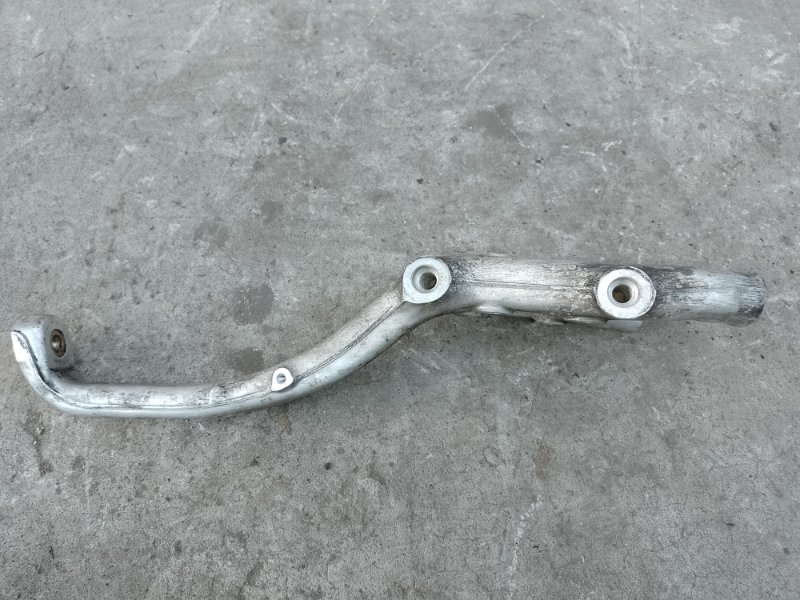 Кулак поворотный передний правый LS430 00-06 2002 4.3 3UZFE