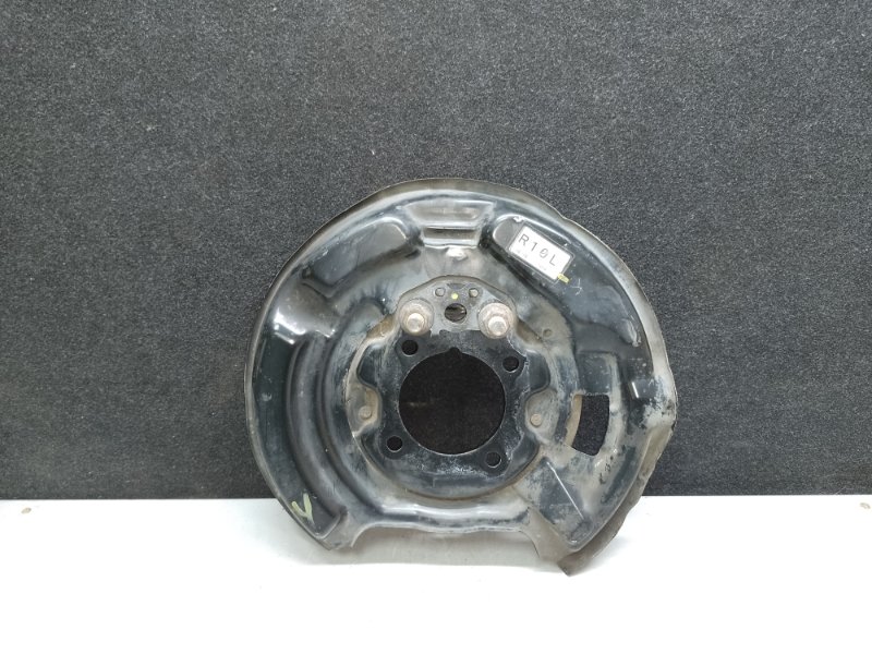 Тормозной механизм задний левый LS430 00-06 2002 4.3 3UZFE