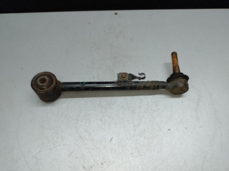 Рычаг задней подвески поперечный верхний передний левый LS430 00-06 2002 4.3 3UZFE Рычаг задней подвески поперечный верхний передний левый LS430 00-06 2002 4.3 3UZFE