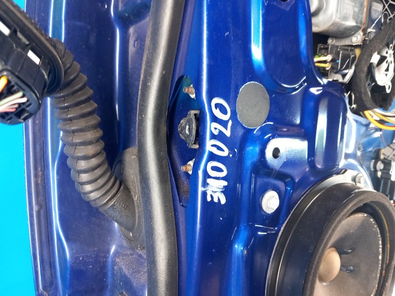 Ограничитель двери передний правый FORD FUSION 14- 2014 C25HDEX DS7Z-5423552-B Б/У