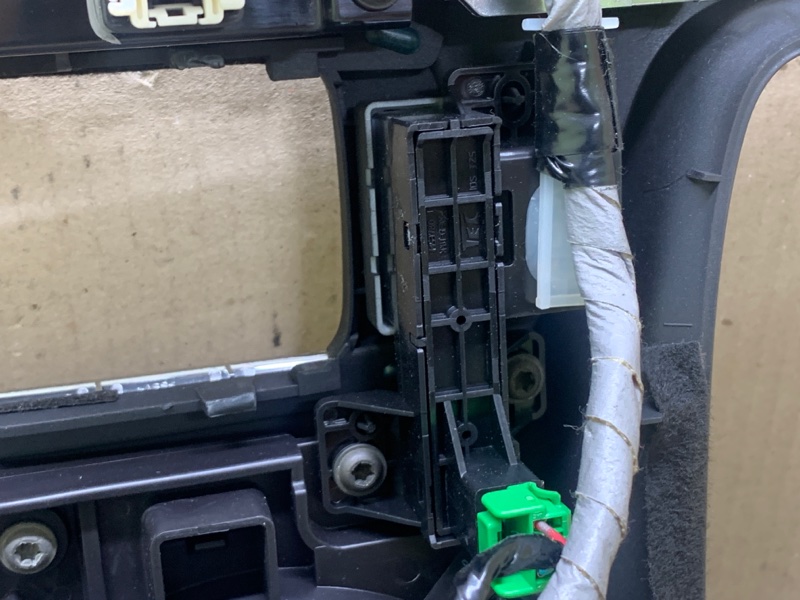 Консоль центральная ACURA MDX (YD3) 13-21 3.5 J35Y5