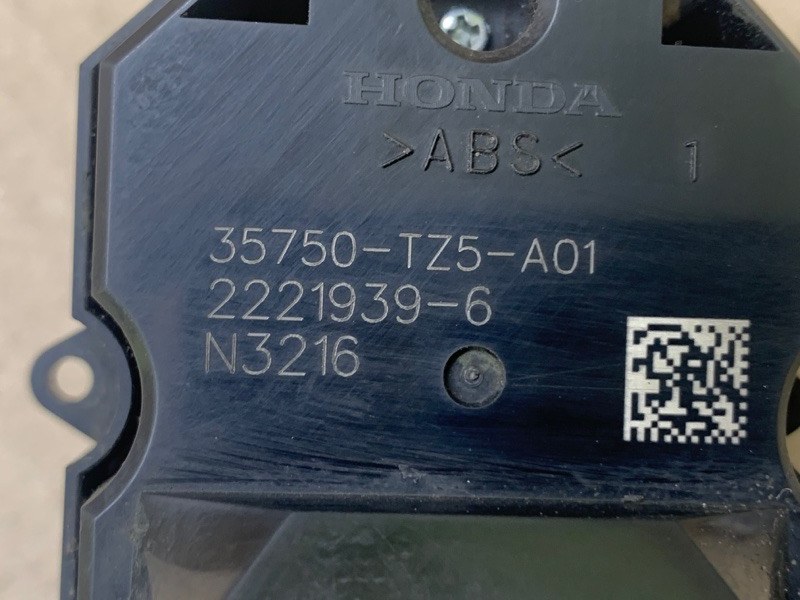 Блок управления стеклоподъемниками ACURA MDX (YD3) 13-21 3.5 J35Y5