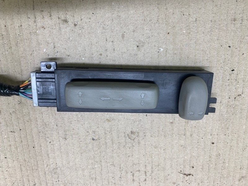 Кнопка регулировки сиденья передняя правая ACURA MDX (YD3) 13-21 2013 3.5 J35Y5 81250-SDD-U71YA Б/У