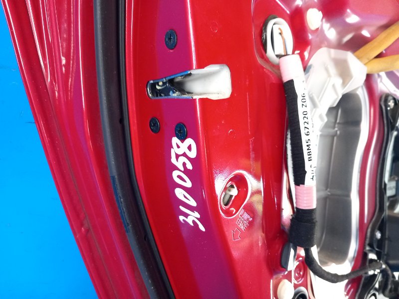 Замок двери задний левый MAZDA 3 BL 09-13 2009 2.5 L (L5-VE) BBM4-73-310A Б/У