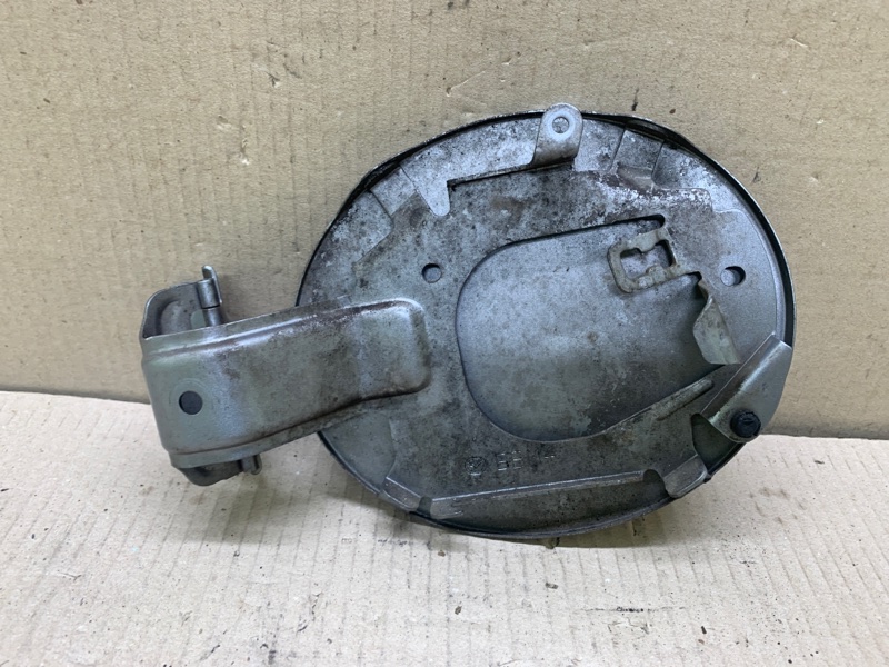 Лючок топливного бака 3 BL 09-13 2009 2.5 L (L5-VE) Лючок топливного бака 3 BL 09-13 2009 2.5 L (L5-VE)