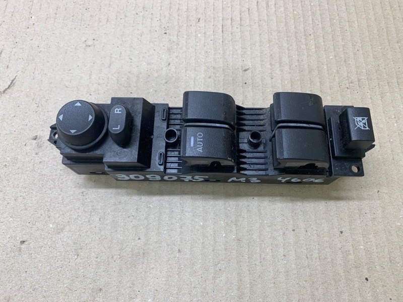 Блок управления стеклоподъемниками передний левый MAZDA 3 BL 09-13 2009 2.5 L (L5-VE) BBM2-66-350B Б/У