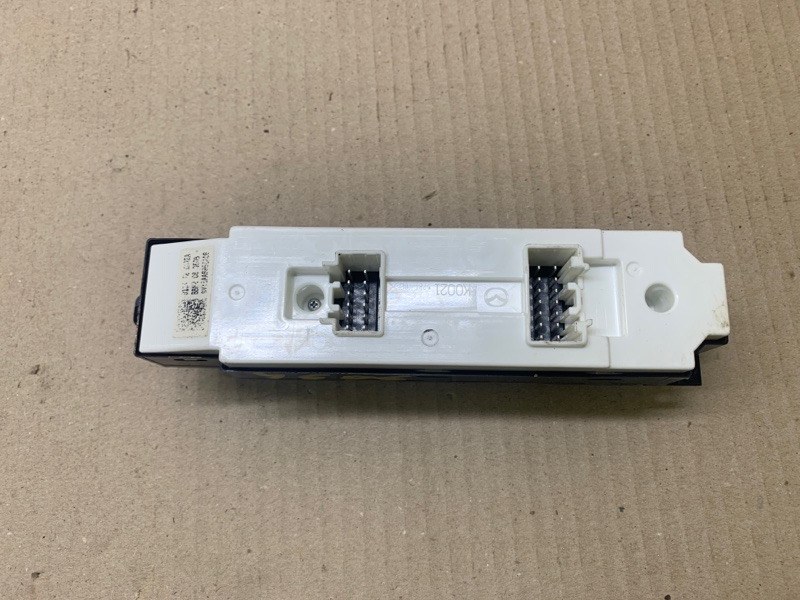 Блок управления стеклоподъемниками передний левый MAZDA 3 BL 09-13 2.5 L (L5-VE)