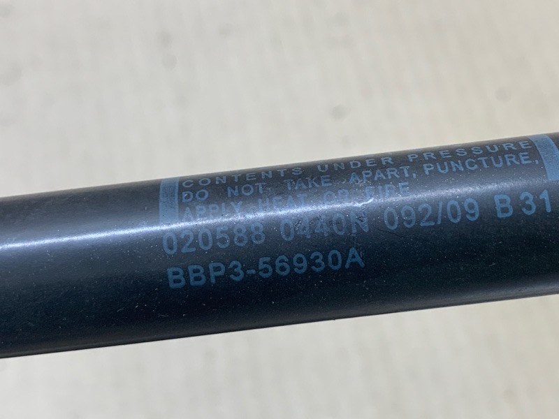 Амортизатор крышки багажника 3 BL 09-13 2009 2.5 L (L5-VE)
