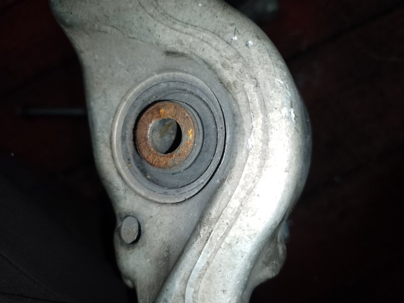 Рычаг передней подвески нижний правый M35/M45 04-10 2008 3.5 VQ35HR Рычаг передней подвески нижний правый M35/M45 04-10 2008 3.5 VQ35HR