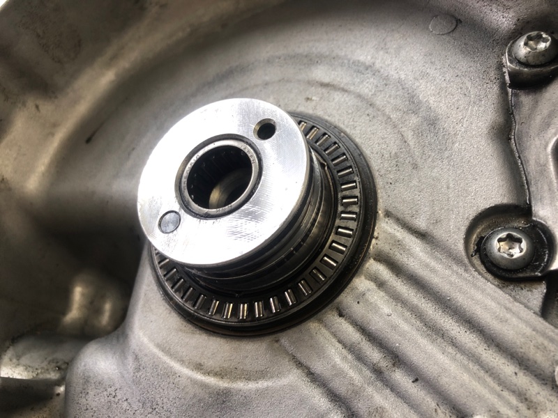 Крышка АКПП задняя TOYOTA CAMRY 50 12-15