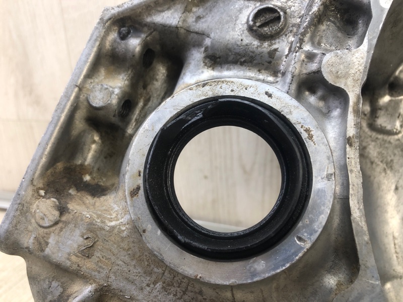 Крышка АКПП передняя CAMRY 50 12-15