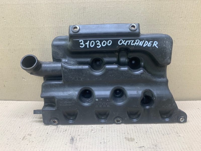 Запчасть резонатор воздушного фильтра MITSUBISHI OUTLANDER 03-07 2003 2.4 4G69 MN180036 Б/У Резонатор воздушного фильтра MITSUBISHI OUTLANDER 03-07 2003 2.4 4G69 MN180036 Б/У