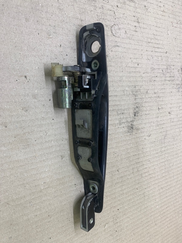 Ручка двери наружная передняя правая OUTLANDER 03-07 2003 2.4 4G69 Ручка двери наружная передняя правая OUTLANDER 03-07 2003 2.4 4G69