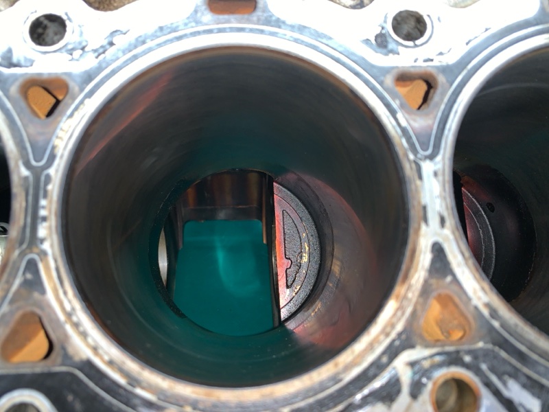 Блок двигателя TRIBUTE 00-07 2001 Внедорожник 3.0