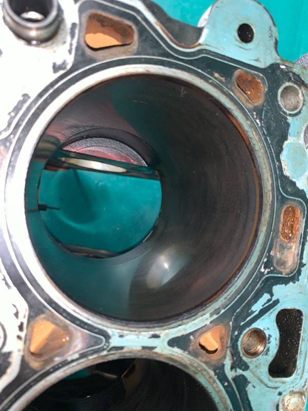 Блок двигателя TRIBUTE 00-07 2001 Внедорожник 3.0